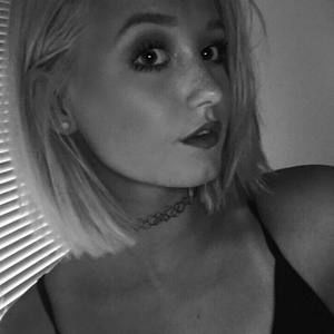 Meet your Posher, Riley